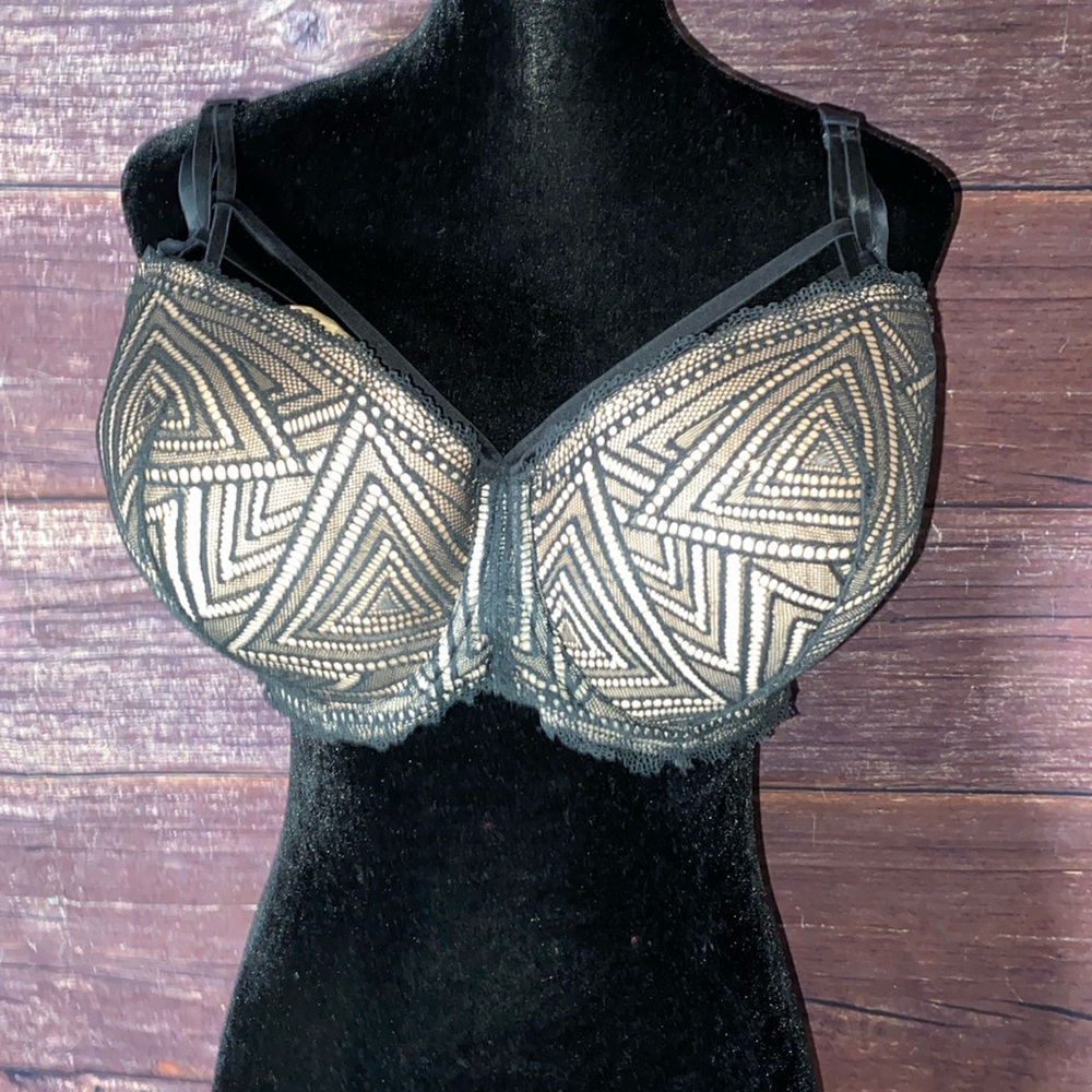 Abstract Adore Me Bra